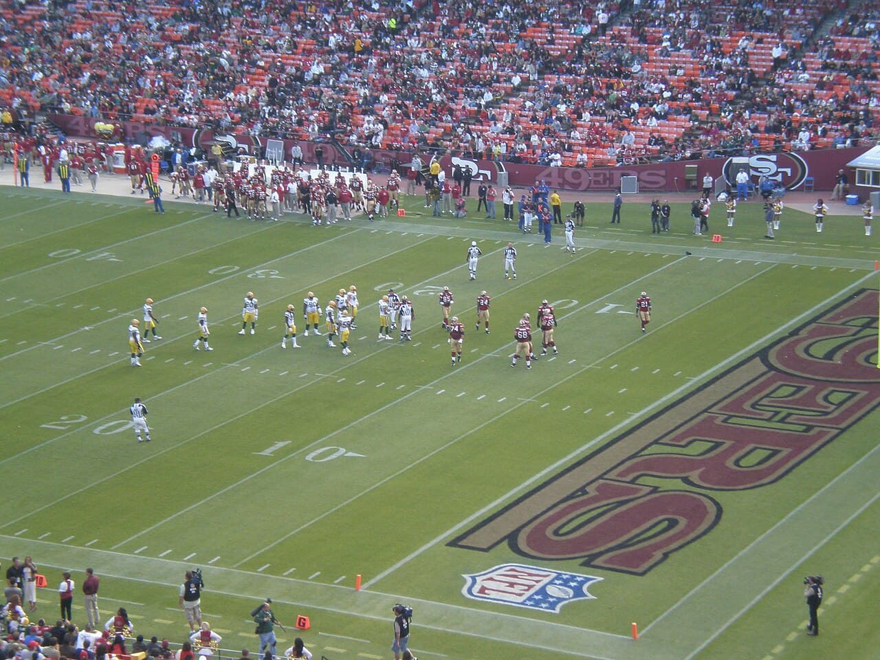 49ers Elevate Judon, Pettis for Sunday vs Rams