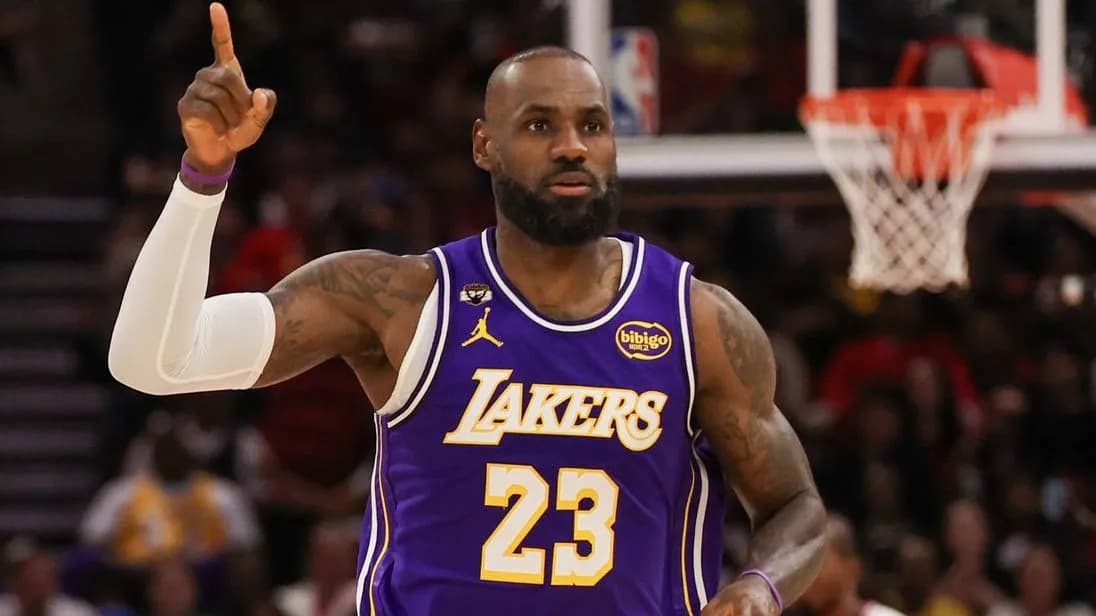 76ers Predicted to Sign $69M Ex-Laker to Reunite With