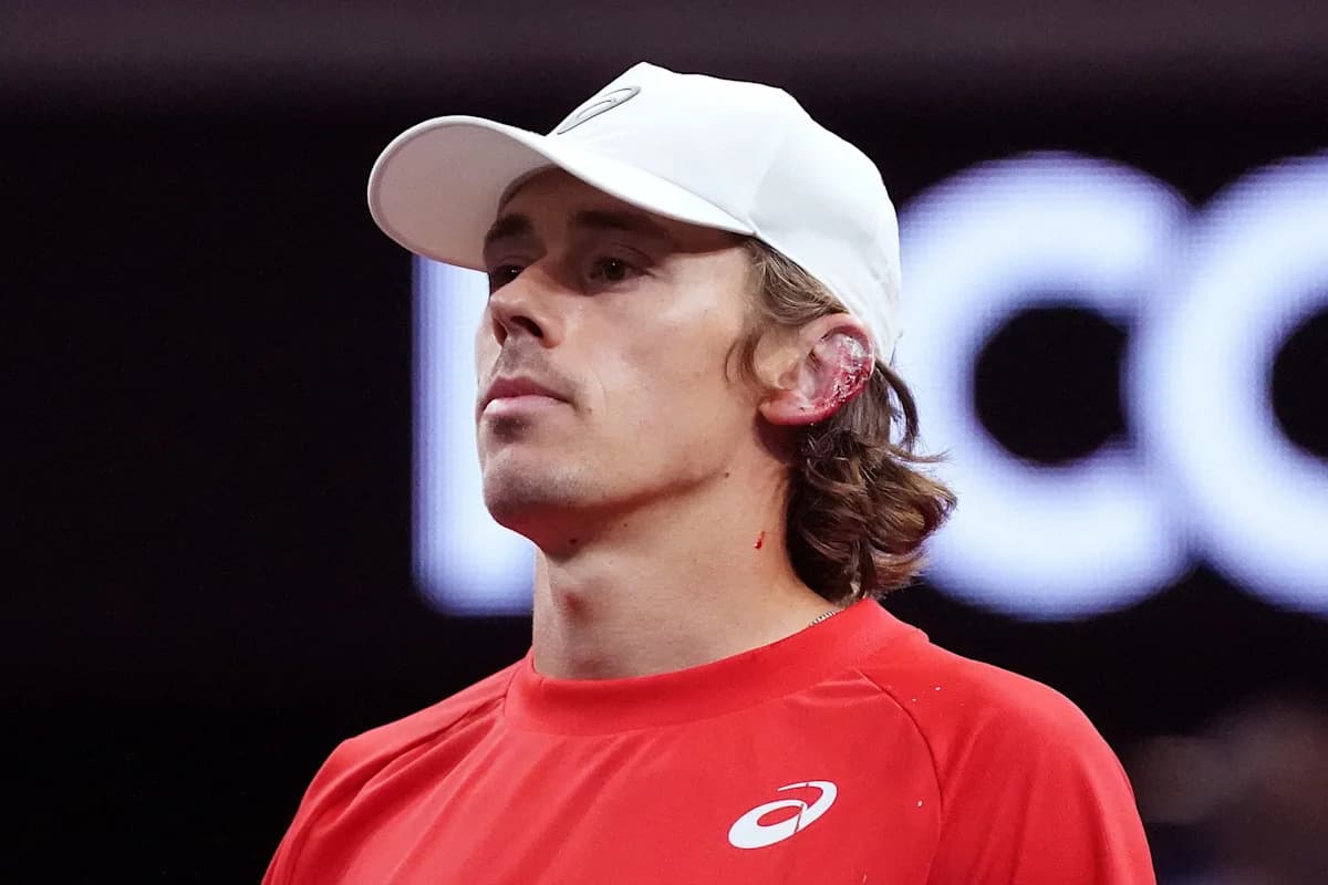 "A Weird Situation": De Minaur Won't Go Easy on Hewitt