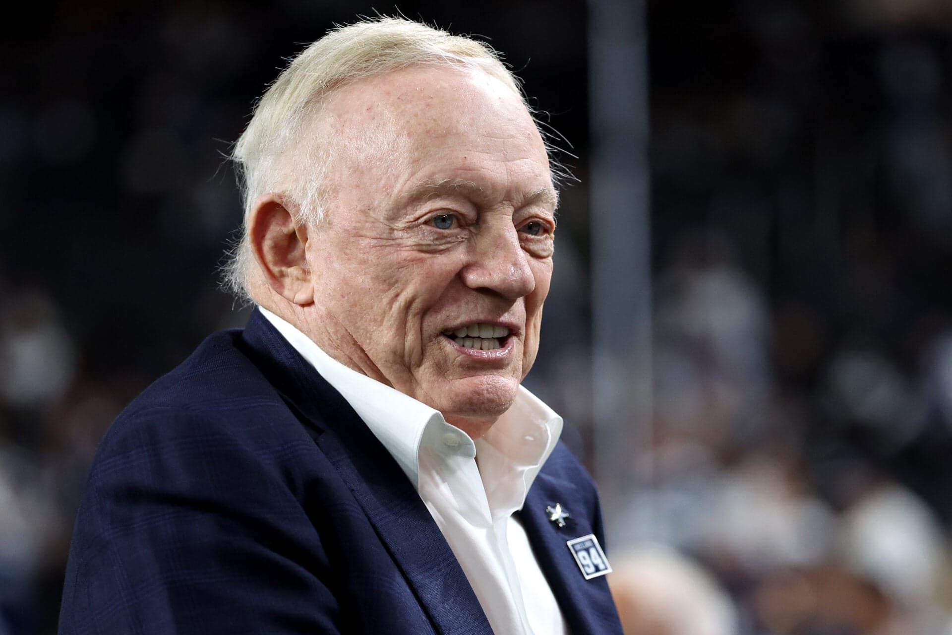 Brady's Ex-Teammate Demands Jerry Jones Retire After