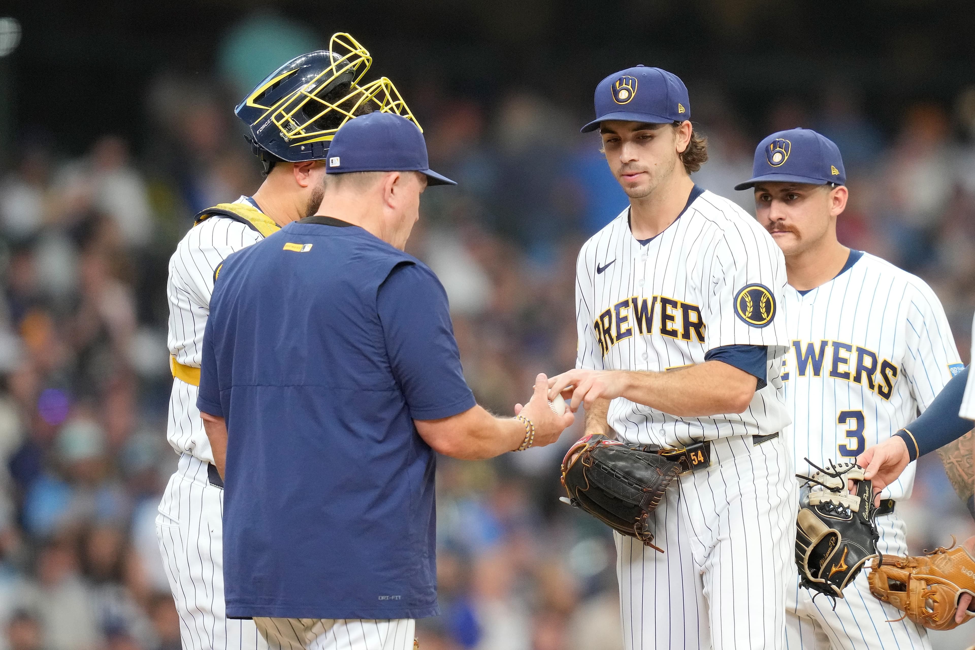 Brewers Win Streak Snapped in 4-3 Loss to Reds