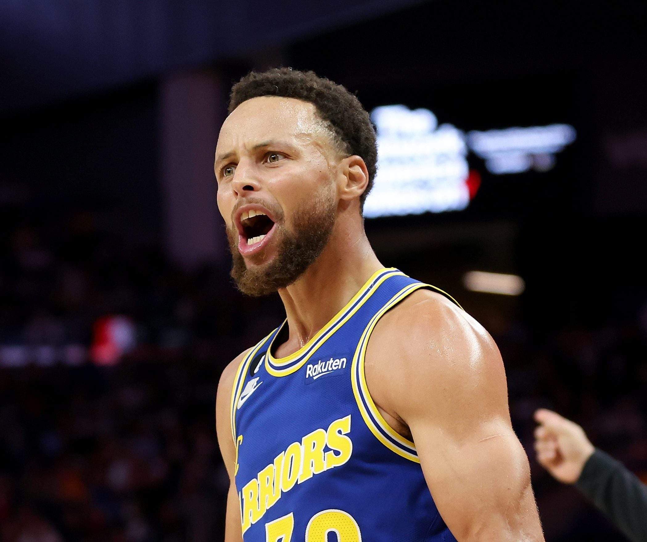 Cavs Land Steph Curry in 3-Team Harden Trade Pitch
