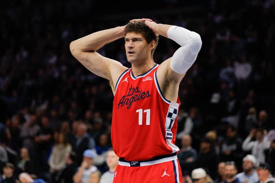 Clippers' Brook Lopez Reveals Disney Ride He's Too Tall