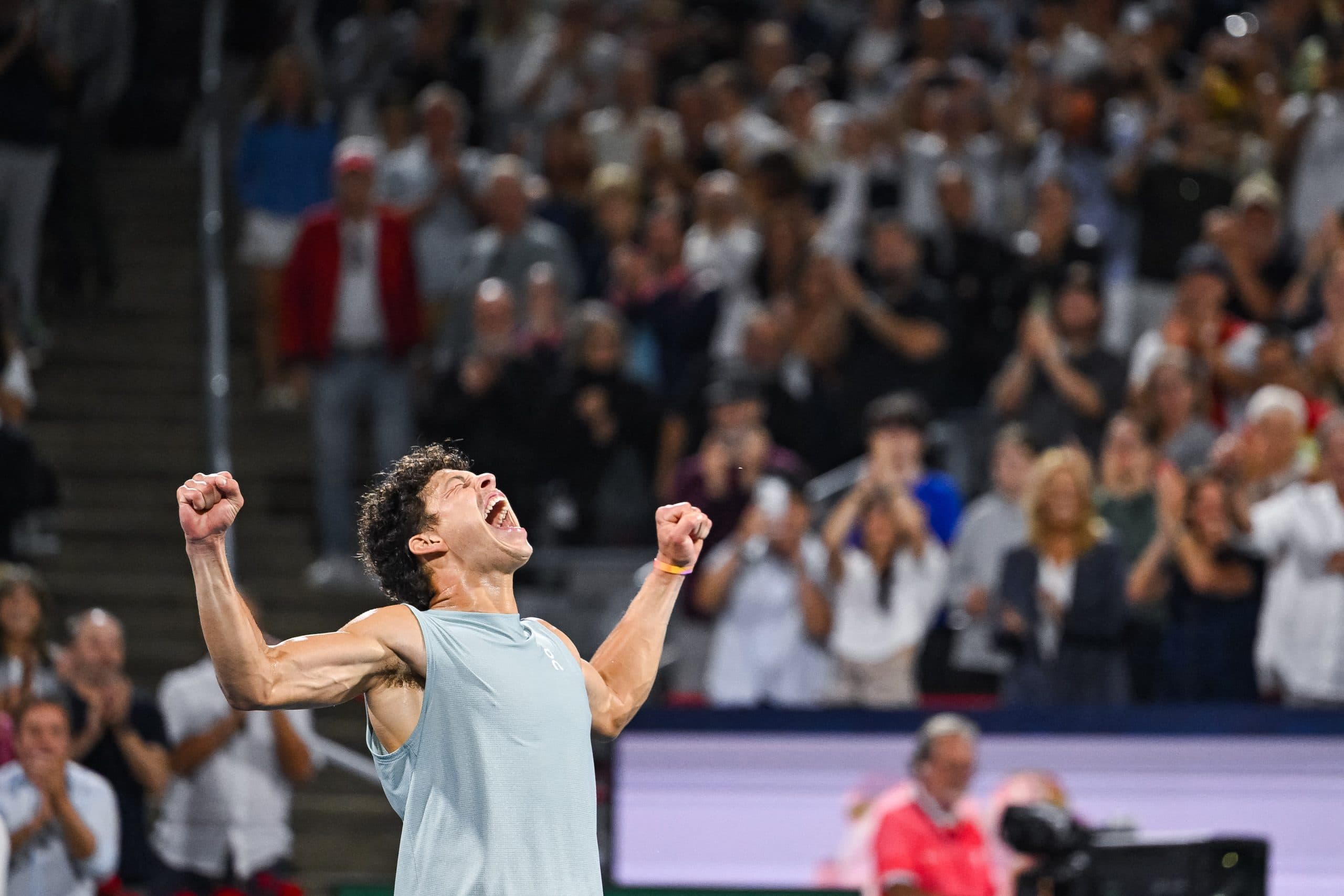 Federer Curse Strikes Again? Alcaraz Falls to Shelton in