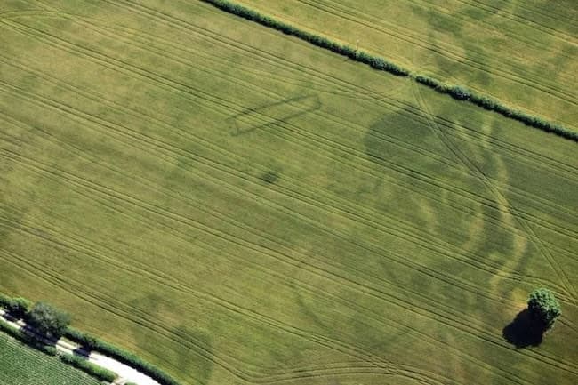 5,000-Year-Old Welshpool Site Revealed by Heatwave!