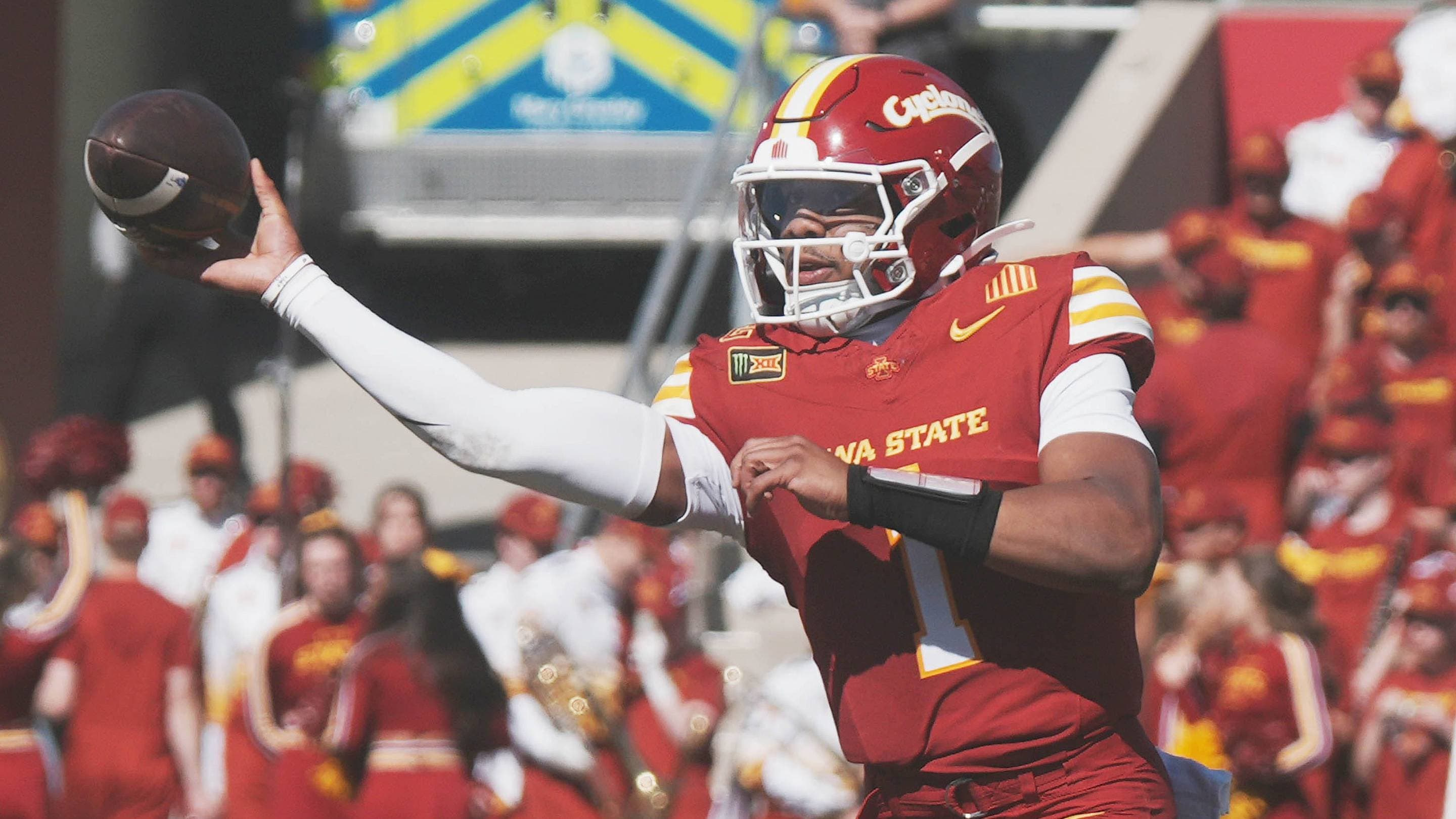 Jaylen Raynor Shines as Iowa State Faces West Virginia
