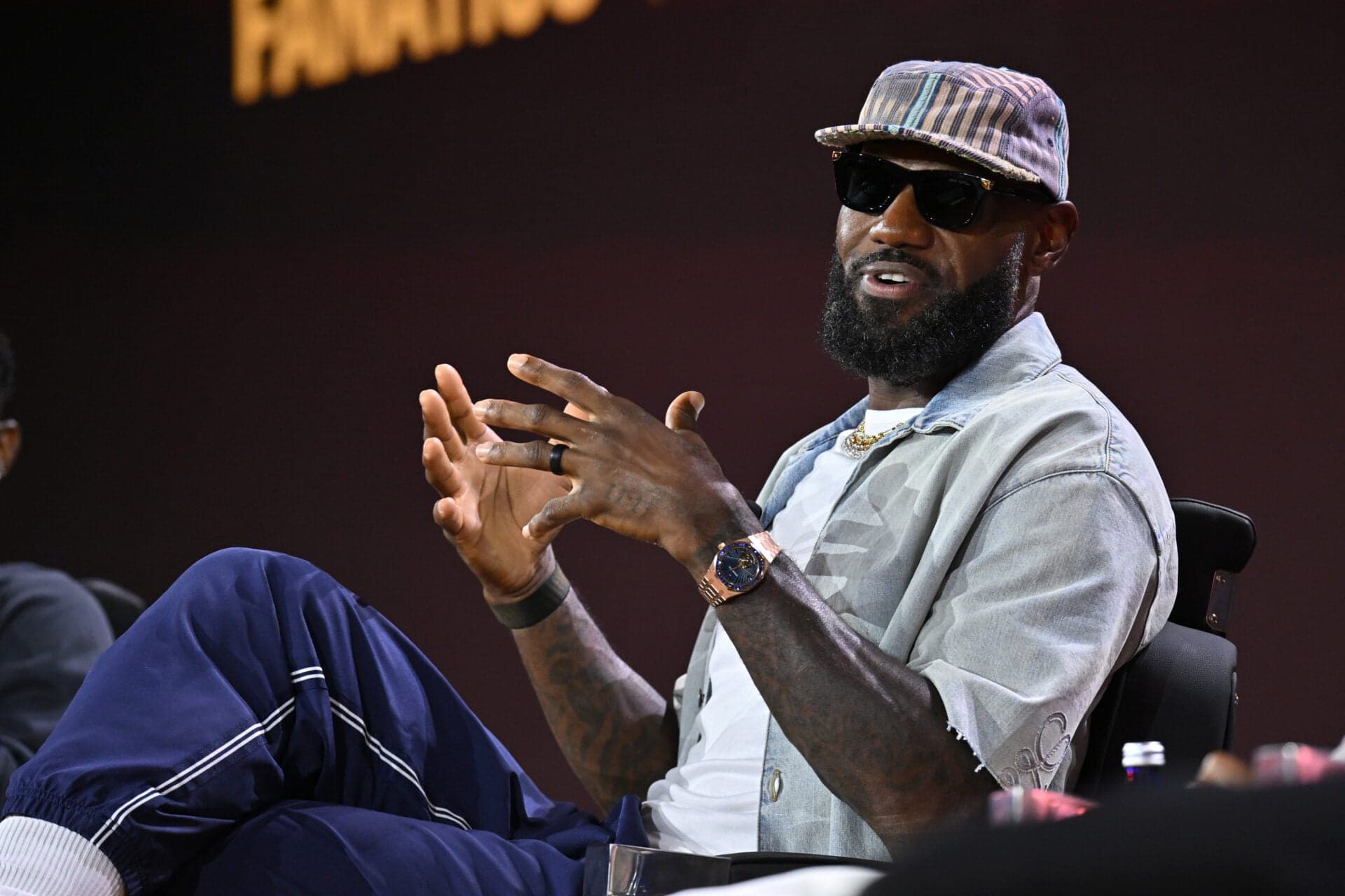 LeBron's Helicopter Hijacks 76ers Interview: NBA Fans