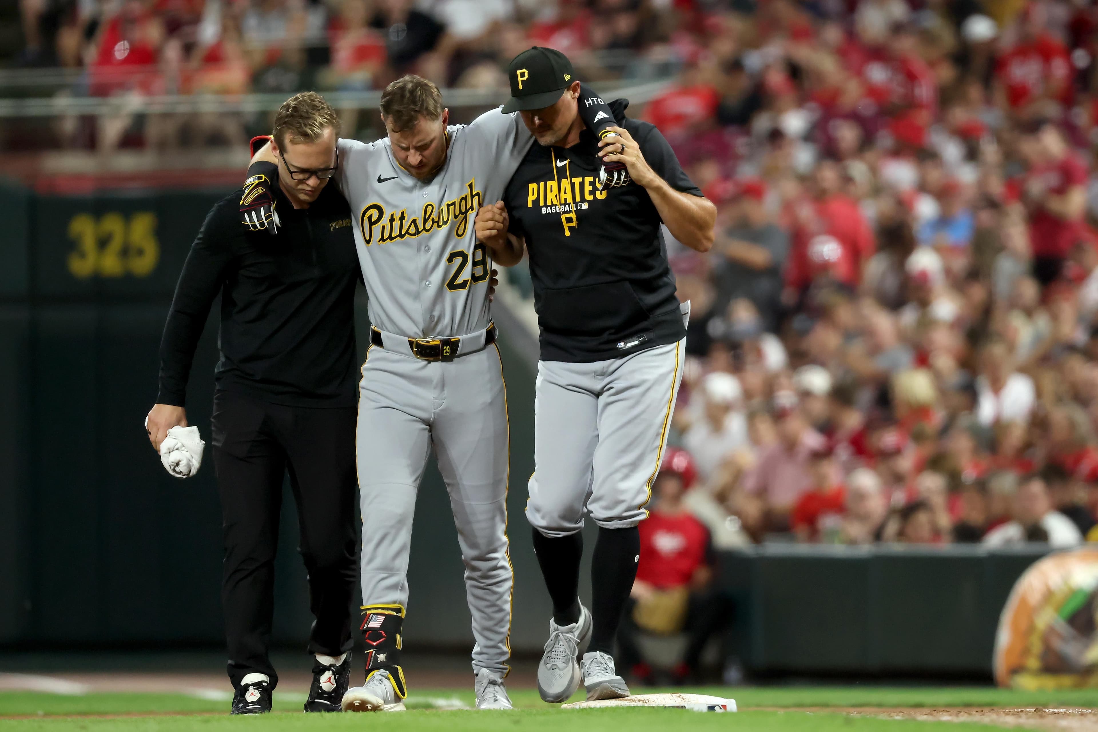 Pirates' O'Hearn Out 6-8 Weeks in Blow to Lineup