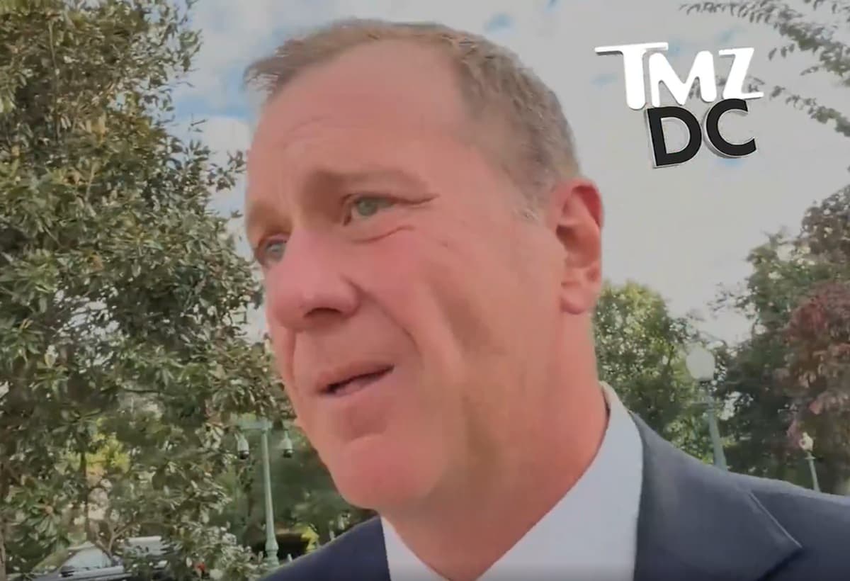 Reporter Confronts GOP Senator Over Jack Smith Hearing