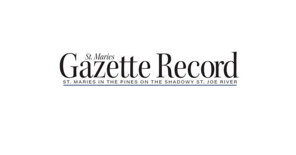 Sindt, Adams-Moglia Lead Lady Golfers