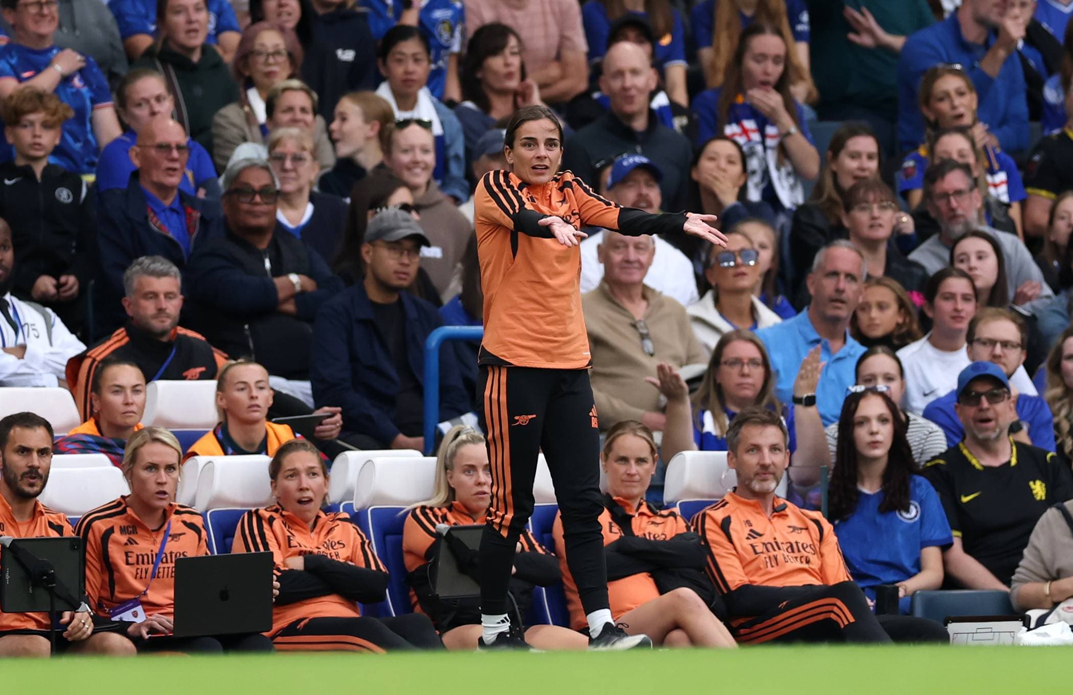 Slegers Backs Arsenal After Chelsea Defeat: 2026/27 Woes