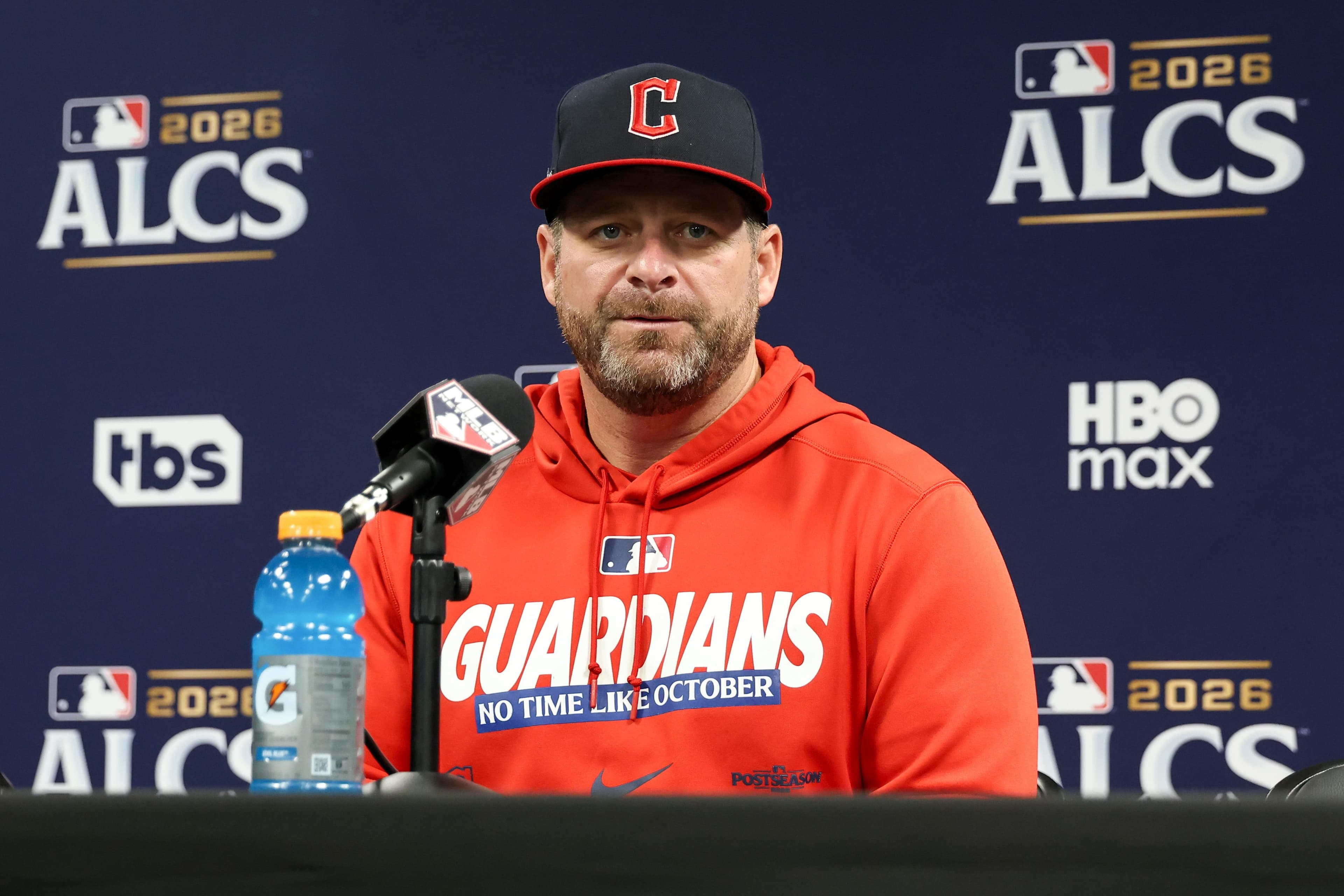 Stephen Vogt to Remain Guardians Manager in 2026