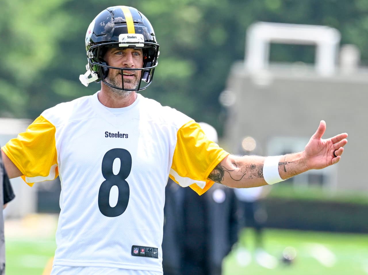 TJ Watt Reveals Aaron Rodgers’ Chameleon Effect on