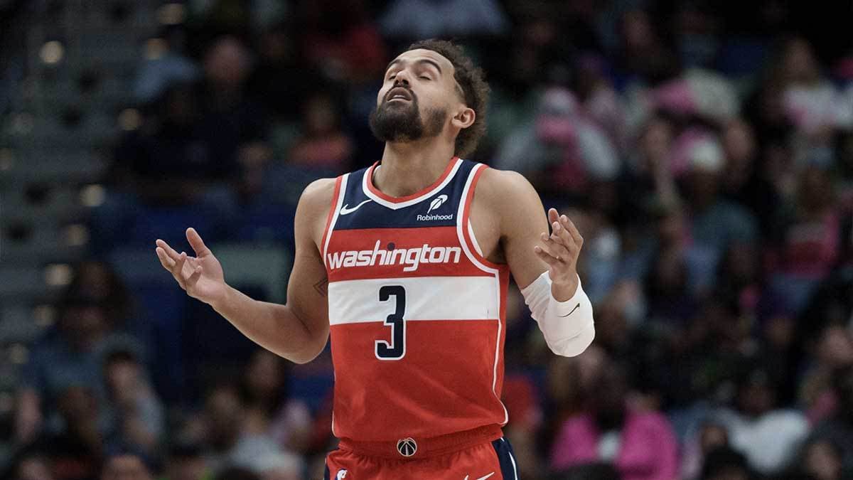 Trae Young Shakes Wizards-Hawks NBA Buzz: 1 Complaint