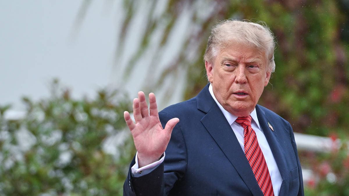 Trump to Hand Over Amgen Irish Open Trophy in Ireland