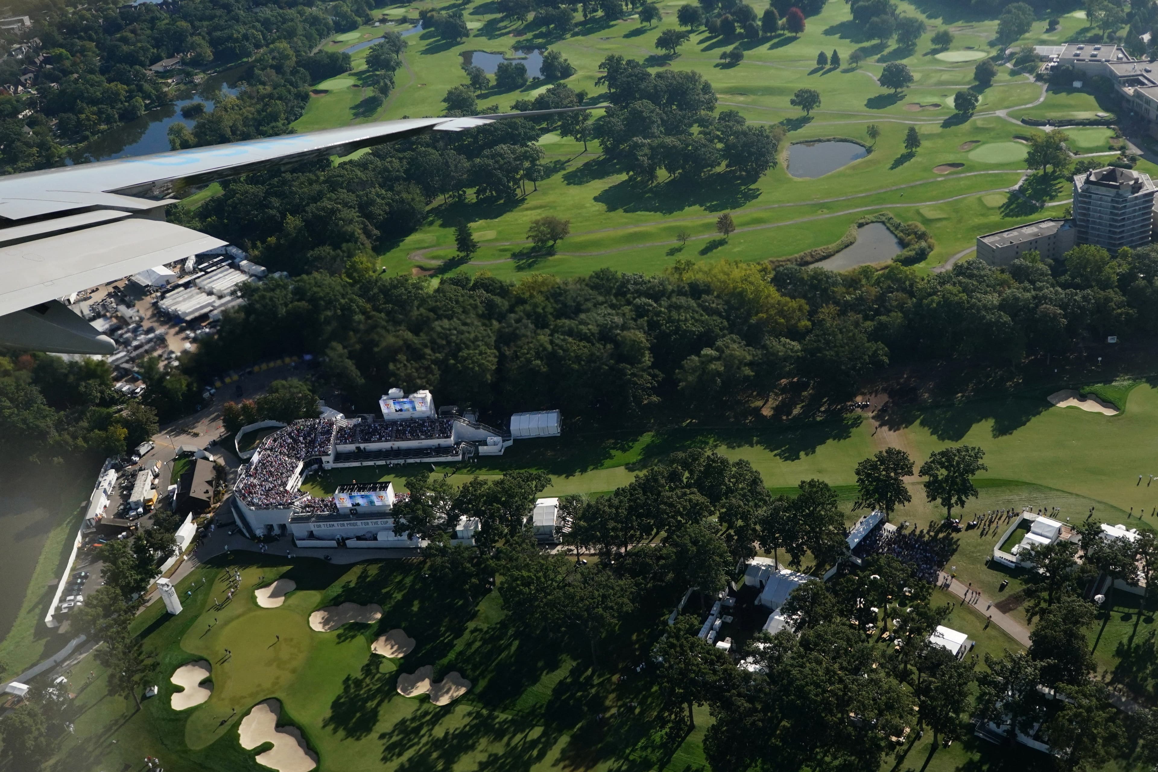 Trump's Air Force One Flyover Shocks 2026 Presidents Cup
