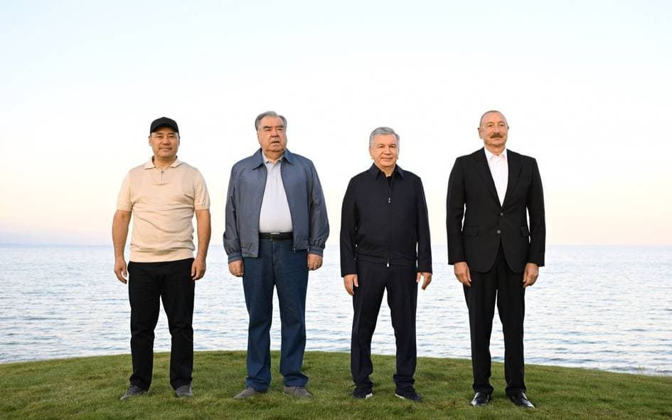 Uzbek President Opens Kyrgyzstan's First Big Golf Club