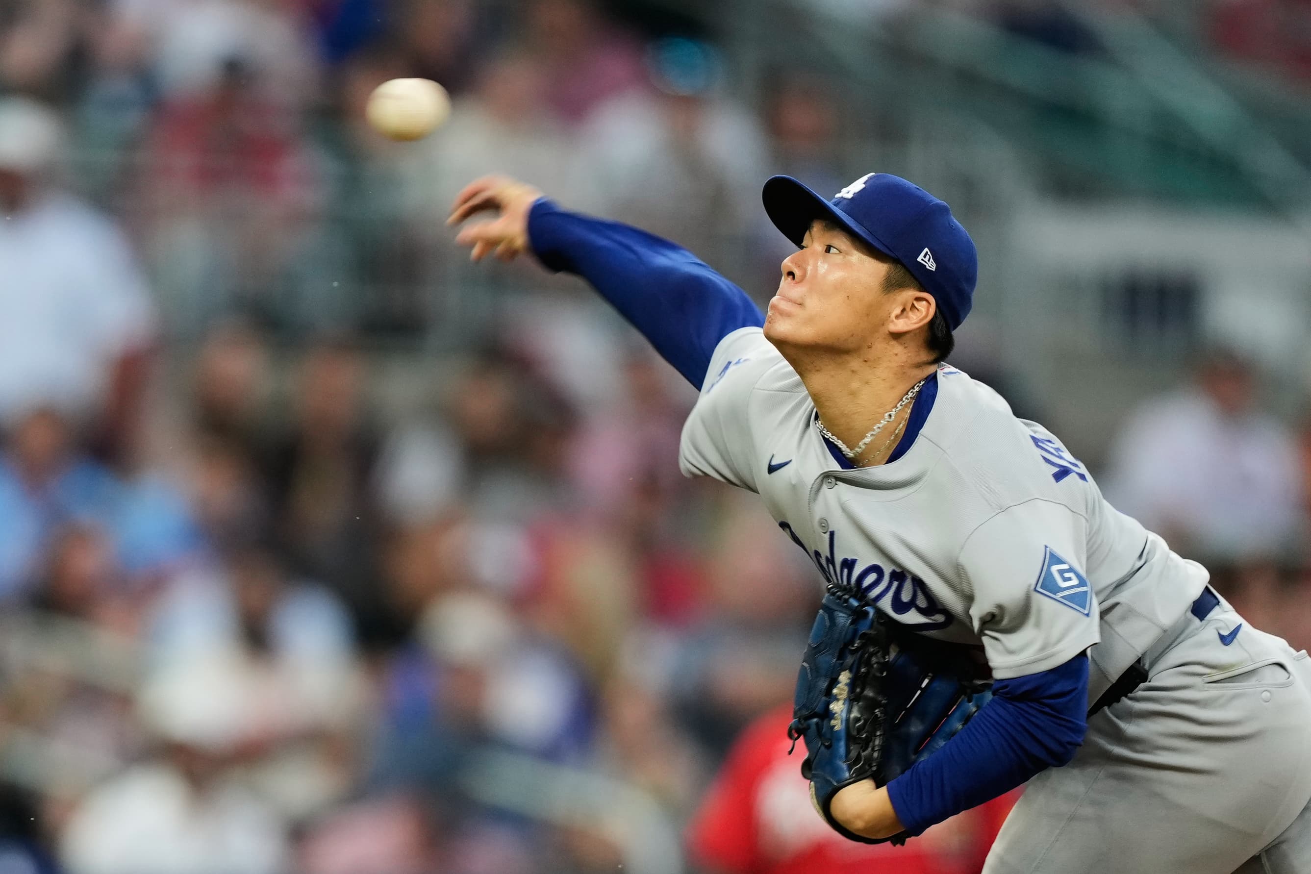 Yamamoto Dominant, Dodgers Beat Braves 3-1