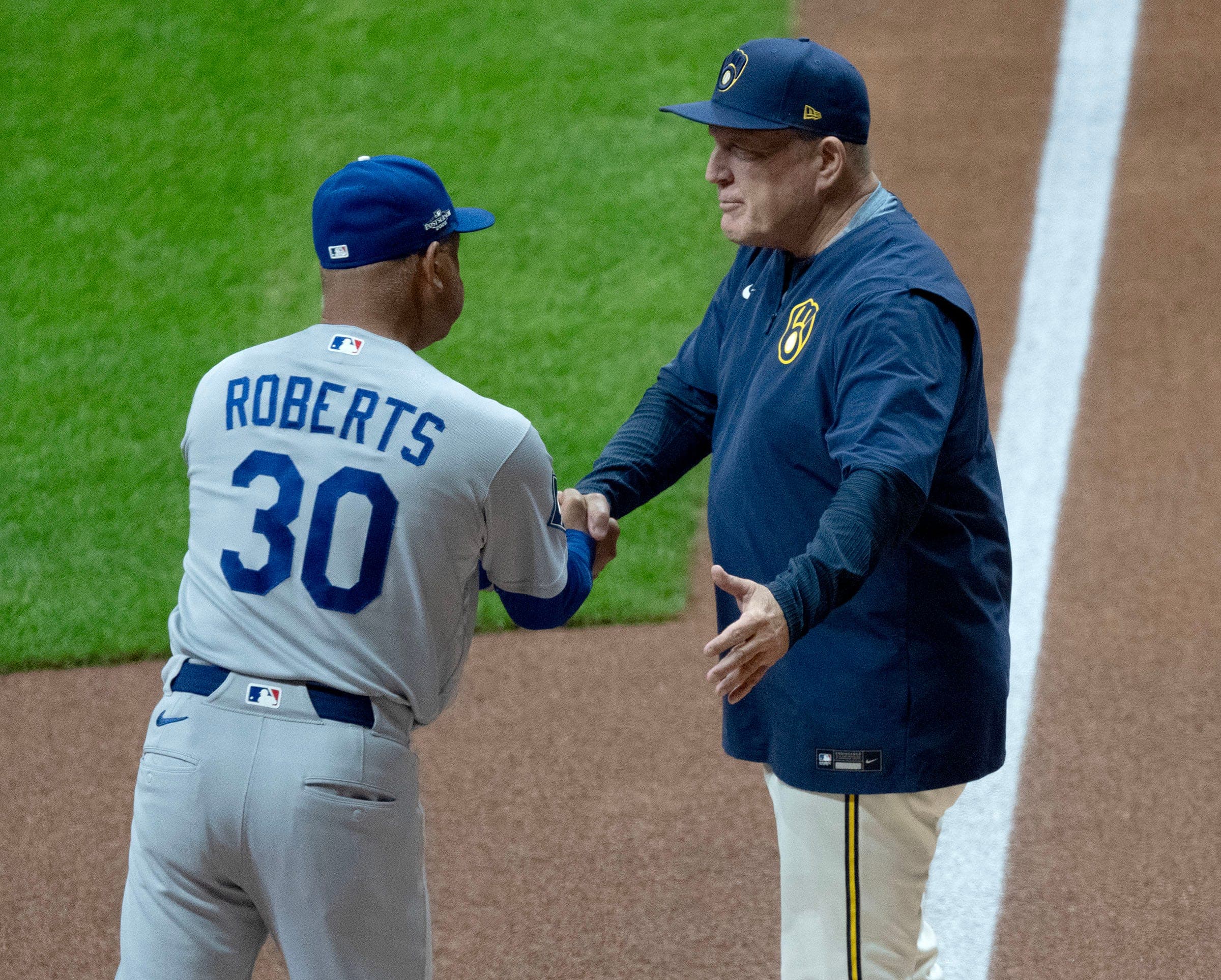 Dave Roberts Respects Pat Murphy & Brewers in 2026