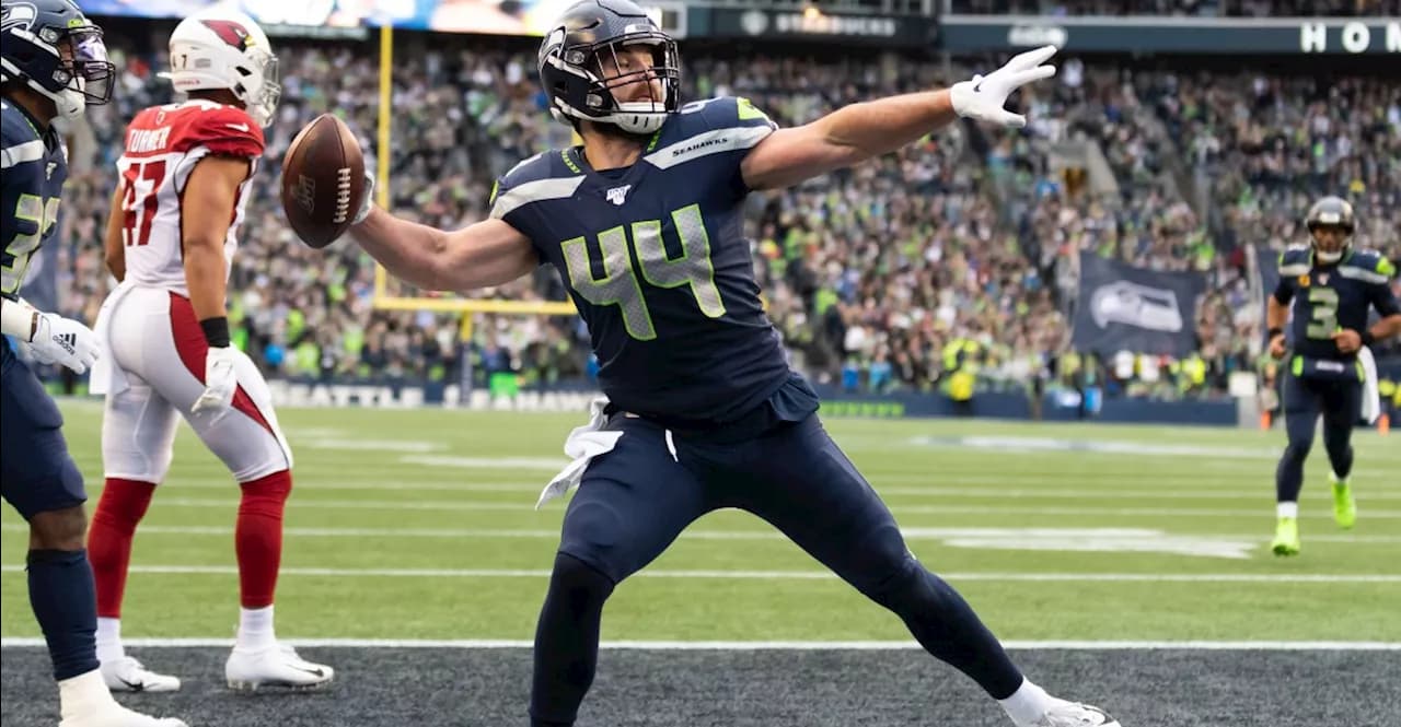 Two-Time Pro Bowler, Seahawks Fan Favorite Calls It Quits