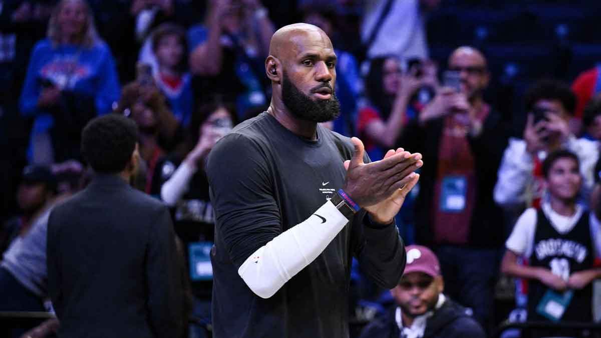 LeBron James New Mural in Philadelphia Before 76ers Opener